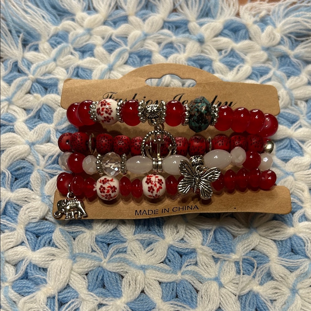 Fashion Jewelry 4 Piece Set Beaded Charm Stretch Bracelets NWT